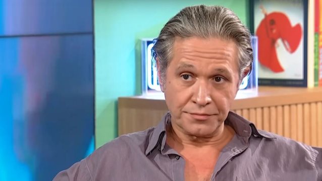 Αιμίλιος Χειλάκης: Το έκαναν εν αγνοία μου - Με πήρε η μητέρα μου και μου είπε &quot;Πεθαίνω και δεν μου το λες;&quot;