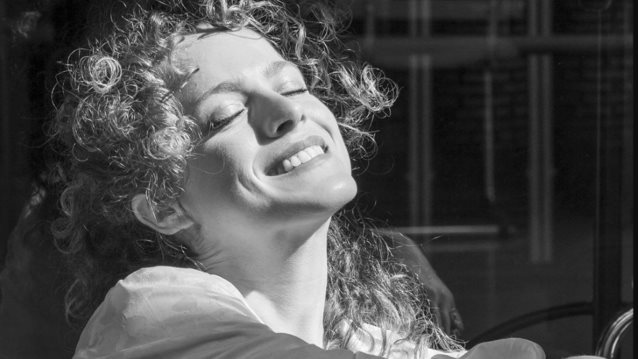 Έλλη Τρίγγου: "Έχω την ευλογία να αιµορραγώ και το χάρισµα να συναισθάνοµαι"