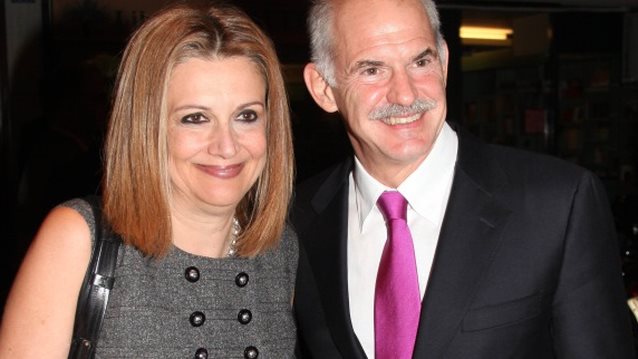 H σπάνια εμφάνιση της Άντας Παπανδρέου στο Μουσείο της Ακρόπολης