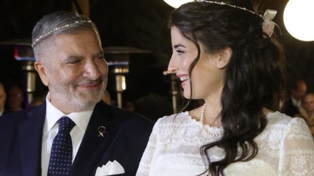 Η τρυφερή φωτογραφία του Γιώργου Πατούλη με τη Νάνσυ Κοιλού και τον γιο τους