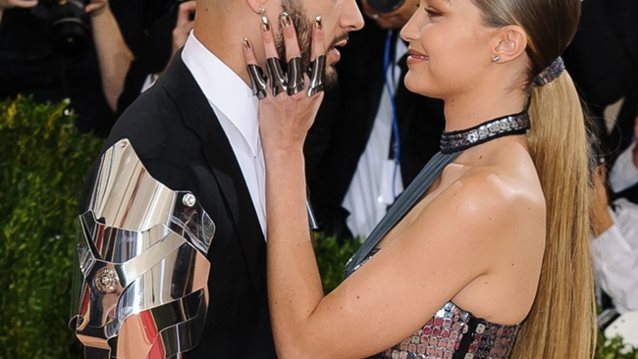 Zayn Malik: Η αφιέρωση στην Gigi Hadid για την νέα της συλλογή