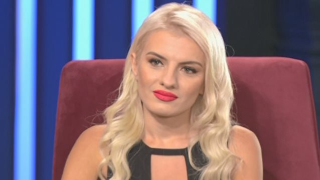 Ασημίνα Ουστάλλι: Στα «Μεσάνυχτα» | Το δυστύχημα της μητέρας της &amp; η αποκάλυψη για την υιοθεσία