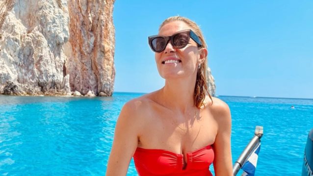 Βίκυ Καγιά | Στη θάλασσα με την κόρη της, Μπιάνκα - Η γλυκιά φωτογραφία μαμάς και κόρης