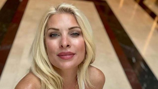 Η Ελένη Μενεγάκη δημοσίευσε τις πιο τρυφερές φωτογραφίες του Άγγελου Λάτσιου αγκαλιά με τη μικρότερη αδερφή του, Μαρίνα