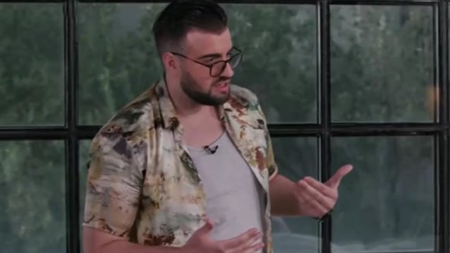 Video of the Day: Ο Σταύρος Βαρθαλίτης «εισέβαλε» στο GNTM