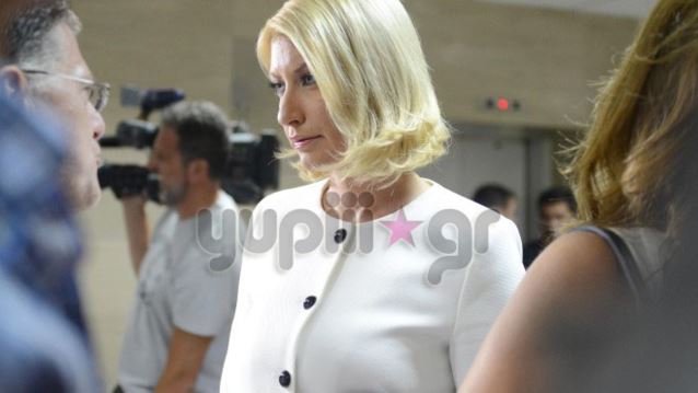 To Debate Των Πολιτικών Αρχηγών Στην ΕΡΤ: Φωτογραφίες από τα παρασκήνια της βραδιάς