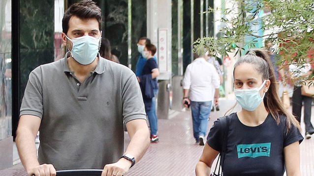 Ο Παναγιώτης Χατζηδάκης σε χαλαρές οικογενειακές στιγμές