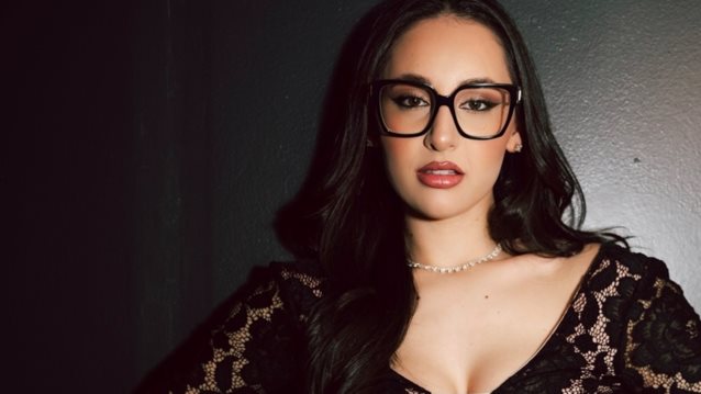 Αυτό είναι το ρούχο της Klavdia για την εμφάνιση στη σκηνή της Eurovision