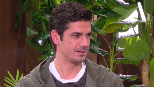 O Δημήτρης Γκοτσόπουλος πήγε στην &quot;Ελένη&quot; και τα είπε όλα: Από τις &quot;Άγριες Μέλισσες&quot; μέχρι... το ύψος του!