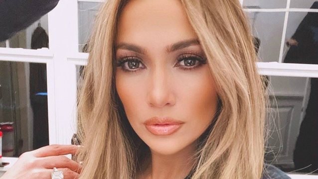 Anti-aging Secrets: 5 χτενίσματα που κρύβουν χρόνια
