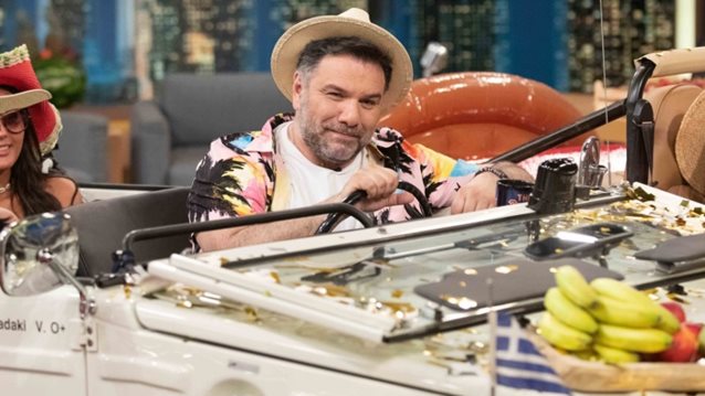 Γρηγόρης Αρναούτογλου: Φινάλε για το “The 2Night Show” με αποκαλύψεις για την επόμενη σεζόν