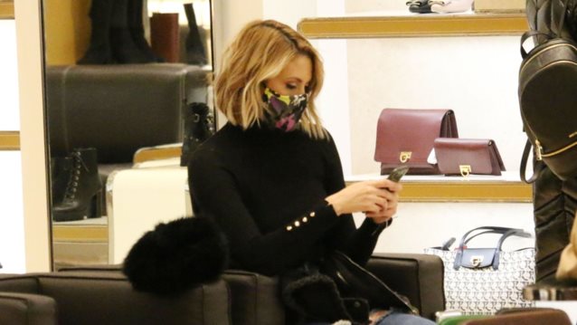 Η Φωτεινή Πετρογιάννη σε σπάνια δημόσια εμφάνιση με τον σύντροφό της