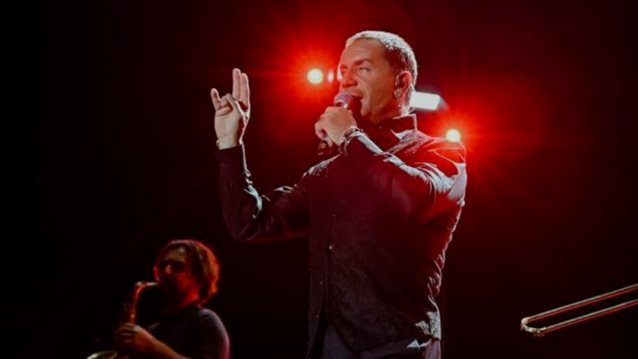 Αποθεώθηκε ο Γιώργος Μαζωνάκης στην 86η ΔΕΘ! Φωτογραφίες από το φινάλε της &quot;Μάζωξης&quot;