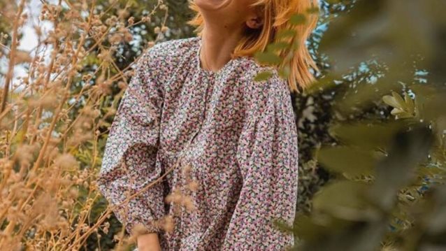 Μαρία Ηλιάκη 
: Την έχετε δει με μακριά καστανά μαλλιά;

