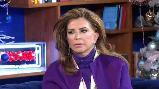 Ενοχλημένη στο &quot;Στούντιο 4&quot; η Μιμή Ντενίση: &quot;Δεν δέχομαι τη συγγνώμη - Εσείς βλέπετε τις παραστάσεις βάσει φιλίας, ενώ εγώ θέλω να τις βλέπετε βάσει αξίας. Σιωπή!&quot;