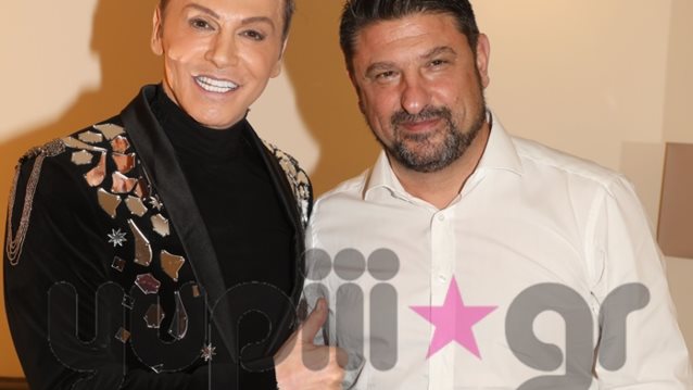 Νίκος Χαρδαλιάς: Το &#39;πε και το έκανε! Έδωσε το «παρών» στην πρεμιέρα του Τάκη Ζαχαράτου