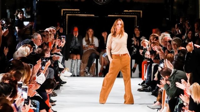 Stella McCartney: Θα λάβει τιμητική διάκριση στα επερχόμενα Fashion Awards
