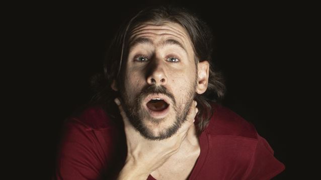 Ο Μάκης Παπαδημητρίου σκηνοθετεί το "Baby Reindeer" στο Θέατρο Ιλίσια-Βολανάκης