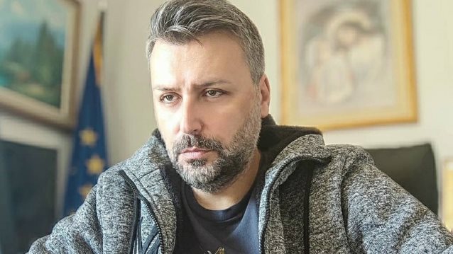 Θύμα διάρρηξης στο σπίτι του ο Γιάννης Καλλιάνος - Ανέβασε βίντεο με τον ληστή