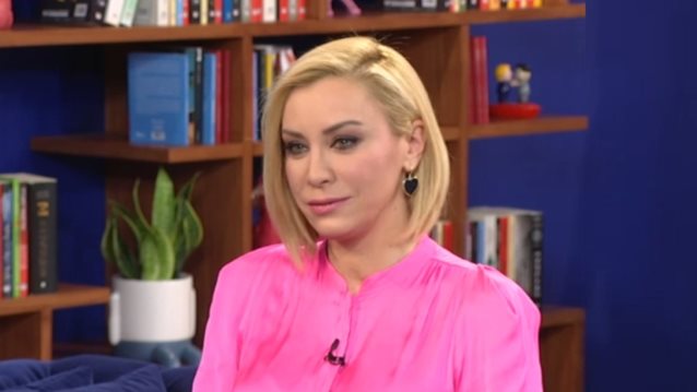 Aντριάνα Παρασκευοπούλου: &quot;Έχω νιώσει ότι πρέπει να προσπαθώ πάρα πολύ καθημερινά και δεν μπορώ να σταματήσω να προσπαθώ ούτε ένα λεπτό λόγω φύλου&quot;