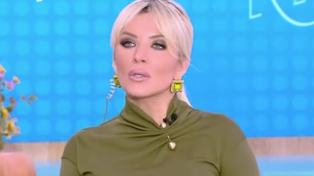Κατερίνα Καινούργιου: &quot;Αν τον στενοχωρήσαμε &quot;συγγνώμη τι να πω&quot;&quot;