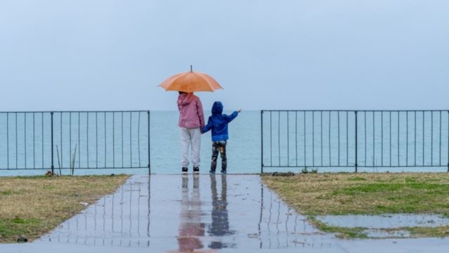 Έρχονται μπόρες και πτώση της θερμοκρασίας το Σαββατοκύριακο - Πότε και από πού αλλάζει ο καιρός - Η τάση για τη νέα εβδομάδα