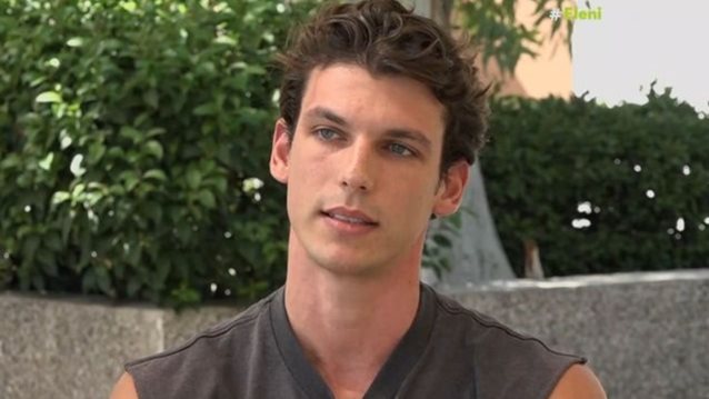 Βασίλης Μίχας: &quot;Εάν κάποιος θέλει να με δει απλά σαν ένα ωραίο παιδί, πρόβλημά του&quot;