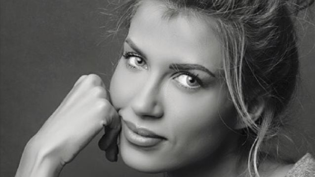 Σάντυ Κουτσοσταμάτη 
: Στην πολιτική η πιο όμορφη ψυχολόγος της Ελλάδας