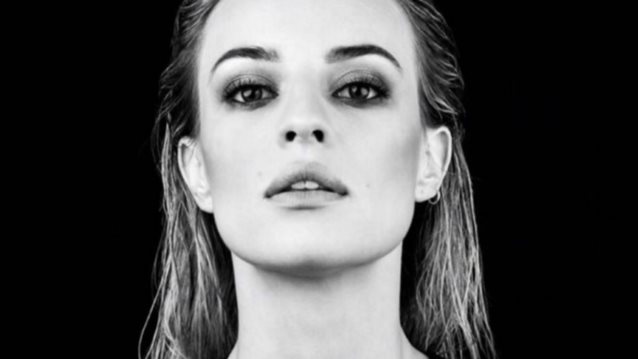 Ιλένια Ουίλιαμς : Στόλισε και μας δείχνει το σπίτι της (pic)
