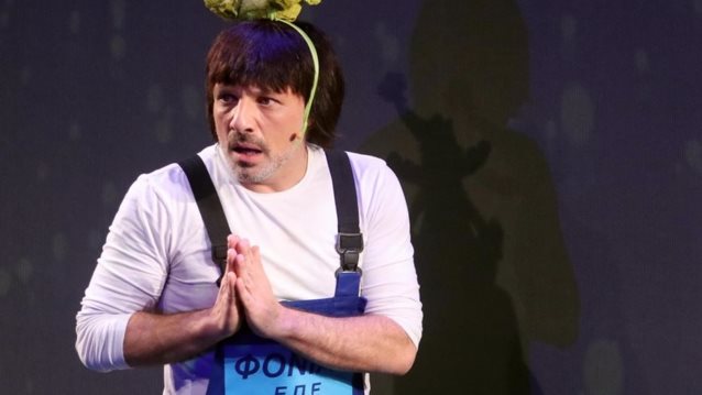 Νίκος Μουτσινάς: Η «Βερβερίτσα» μετακομίζει! Πού θα συνεχιστεί η μεγάλη θεατρική επιτυχία &amp; ποια παίρνει τη θέση της Σολωμού;