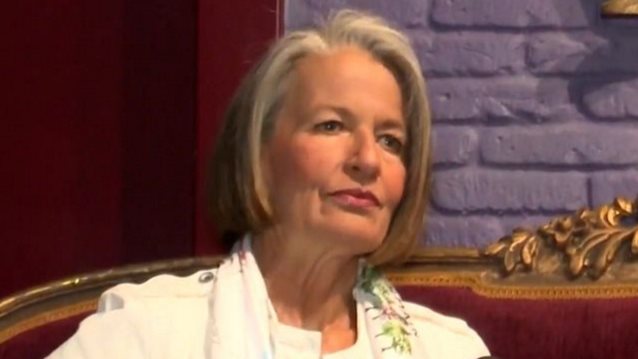 Λουκία Παπαδάκη: "Μισώ θανάσιμα τη στιγμή που χτυπάει το κινητό ενός θεατή. Υπάρχει αυτή η συνήθεια με τις προσκλήσεις, όταν κάτι δεν το πληρώνεις, δεν το σέβεσαι"