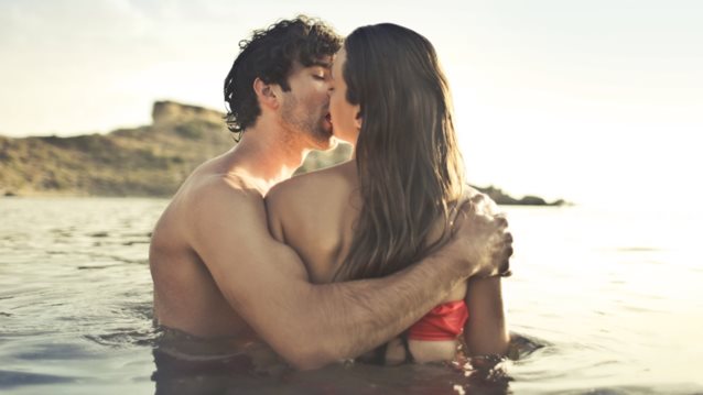 Το καλοκαίρι κάνουμε όντως περισσότερο σεξ;