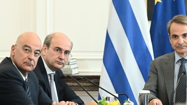 Ακρίβεια, θέρμανση, φοροδιαφυγή: Με ατζέντα καθημερινότητας ο Μητσοτάκης - Γιατί συντόμευσε το ταξίδι στην Κίνα