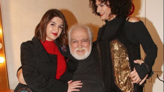 Ηλέκτρα Καζάκου : Σπάνια δημόσια εμφάνιση με τους γονείς της, Κώστα Καζάκο και Τζένη Κόλλια