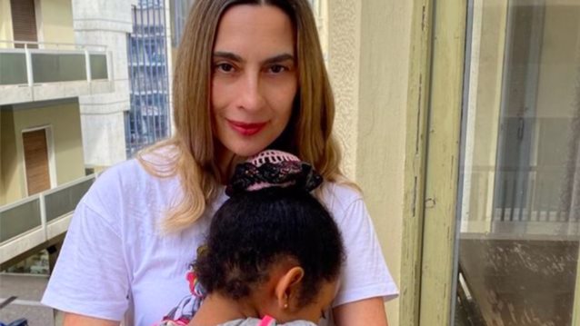 Σπάνιες εικόνες από την κόρη της Βίκυς Βολιώτη, Άννα