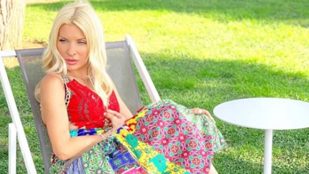 Ελένη Μενεγάκη: Η εντυπωσιακή φωτογραφία, κλείνοντας το τριήμερο του Αγίου Πνεύματος