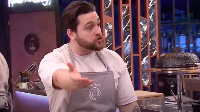 Βγηκαν τα &quot;μαχαιρια&quot; αναμεσα σε Χριστιανα και Λευτερη στην κουζινα του MasterChef: &quot;Μην πεις κουβεντα&quot;