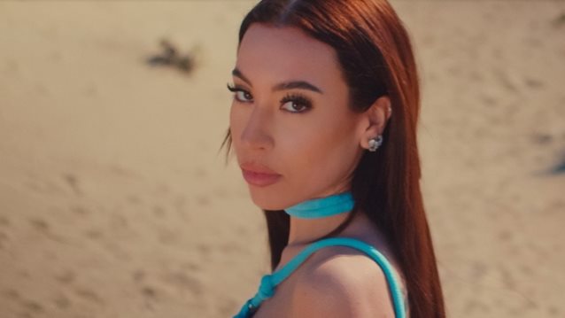 Η Φαίη Θεοχάρη κάνει το δισκογραφικό της ντεμπούτο | Όσα θες να ξέρεις για το &quot;Δεν Πας Αλλού&quot;