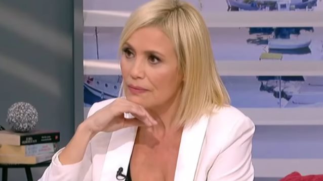 Κωνσταντίνα Μιχαήλ: Οι αφοπλιστικές δηλώσεις στον Λιάγκα &amp; η ενόχληση on air όταν ρωτήθηκε γιατί δεν απέκτησε οικογένεια