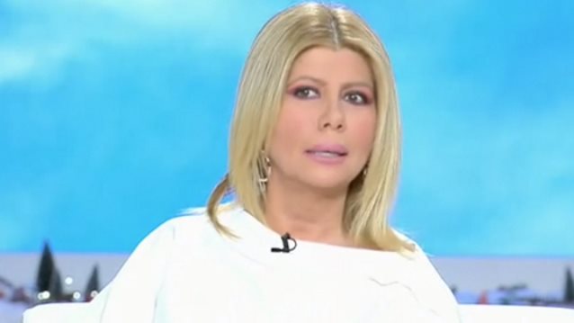 Απευθείας από το σπίτι της η Ζήνα Κουτσελίνη στις &quot;Αλήθειες με τη Ζήνα&quot; - Τι συνέβη;