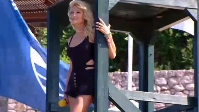 Φαίη Σκορδά: Η sexy εμφάνιση με μαγιό στο Πρωινό: Δείτε το video!