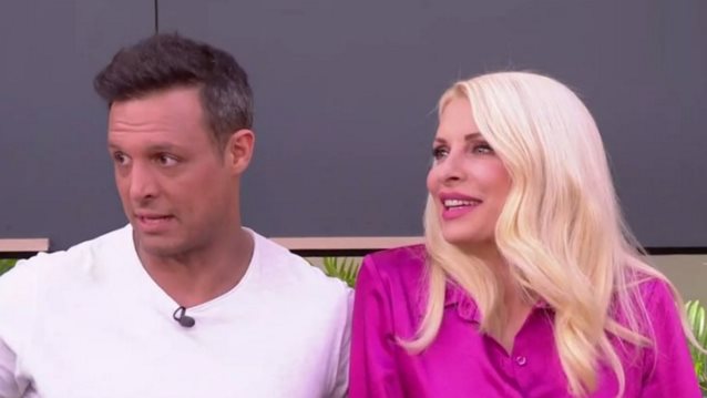 Ελένη Μενεγάκη | Το sexy ατύχημα στον αέρα της εκπομπής