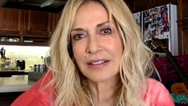 Άννα Βίσση: Η εμφάνιση- έκπληξη στο «Καλό Μεσημεράκι»! Όσα συζήτησε με τον Νίκο Μουτσινά