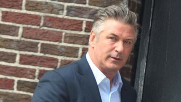 Ο Alec Baldwin σπάει τη σιωπή του μετά το μοιραίο δυστύχημα