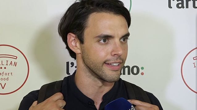 Ρένος Ρώτας: Δείτε πώς αντέδρασε όταν τον ρώτησαν για τον χωρισμό του με την Κλέλια Ανδριολάτου