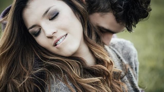 Τι πρέπει να ξέρεις πριν κάνεις σεξ με παρθένα : Απαραίτητη προϋπόθεση: Βρες παρθένα στις μέρες μας...