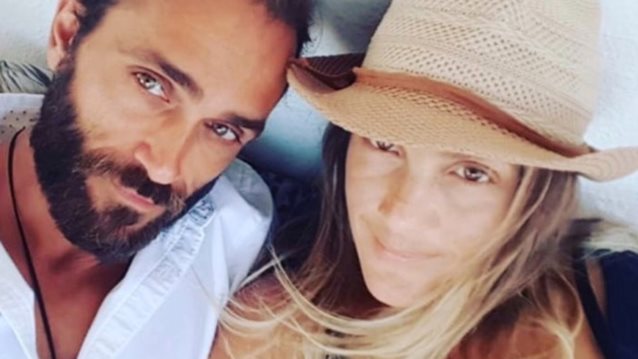 Τεό Θεοδωρίδης - Αγνή Μάρα: Τα δίδυμα παιδιά τους μεγάλωσαν και είναι πανέμορφα
