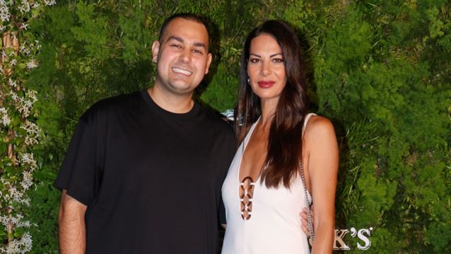 Η Εύη Βατίδου στα μπουζούκια μαζί με τον Χρίστο και τη Μάιρα Κούγια