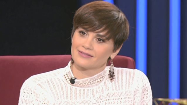 Άννα Μαρία Παπαχαραλάμπους: Το ντεμπούτο στους «Ψίθυρους Καρδιάς», οι επαγγελματικές αποτυχίες &amp; οι επιθέσεις για το ότι είναι άθεη