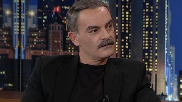 Δημήτρης Μαζιώτης: Η εξομολόγηση για την απώλεια του πατέρα του σε τροχαίο που του άλλαξε τη ζωή, το διπλό επάγγελμα &amp; οι οικονομικές δυσκολίες ως ηθοποιός